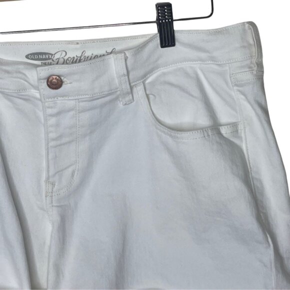 OLD NAVY | Women’s Boyfriend White Denim Stretch Shorts | Size 12 - Picture 2 of 11